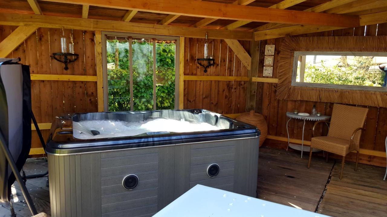 Le Bassin Du Tertre Bed & Breakfast Fronsac  Exterior foto
